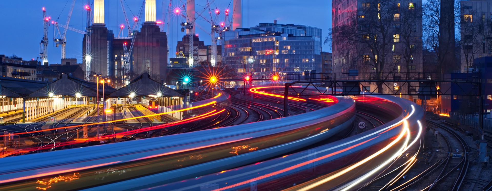 peregrine falcons in battersea power station