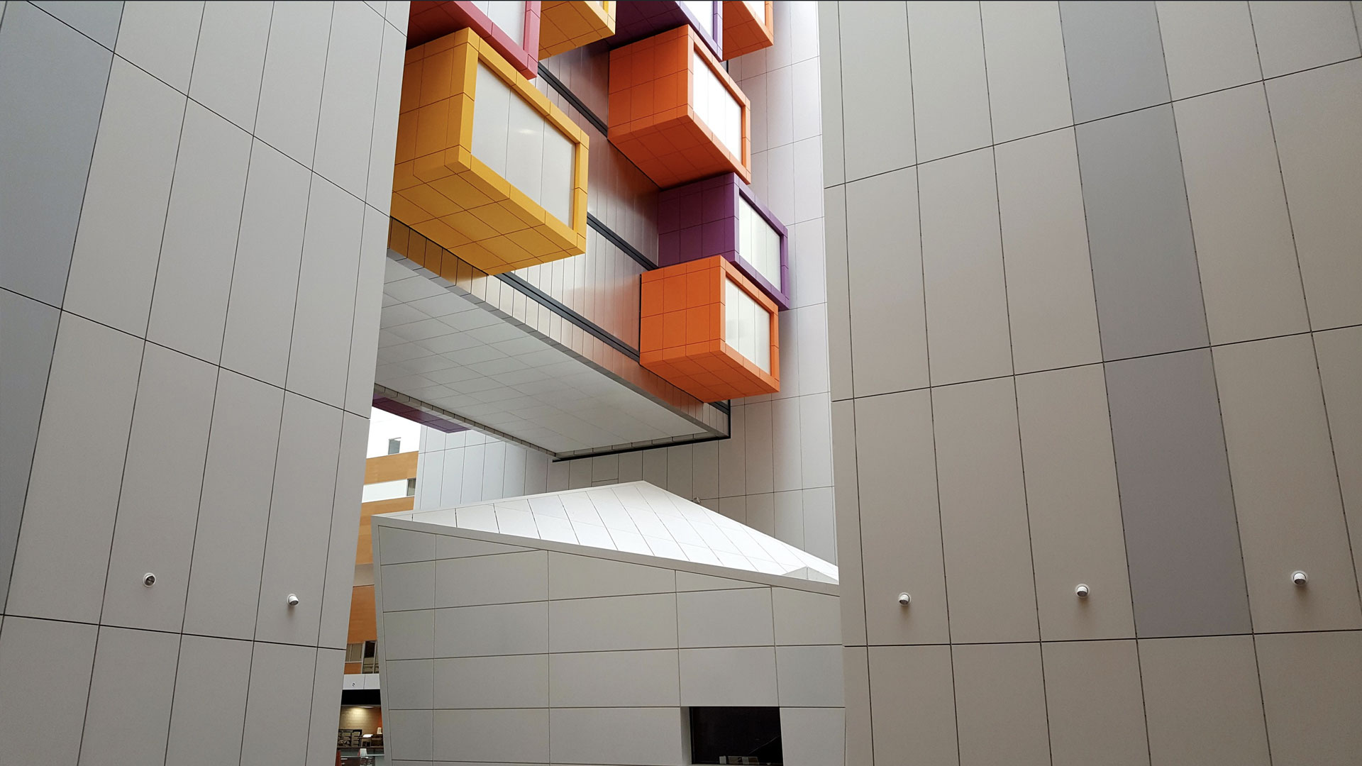 integrated network installation at Queen Elizabeth University Hospital